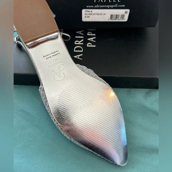 Brand new in box Adrianna Papell silver Trala 8.5 flats bride or bridesmaid - Picture 4 of 4